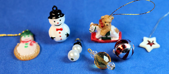 (image for) Christmas ornaments