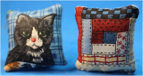Decorative pillows - set of 2