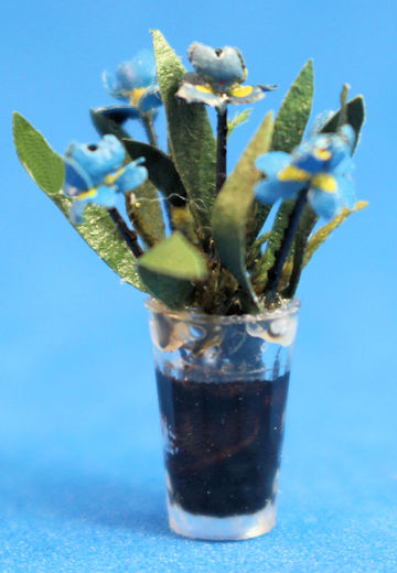 (image for) Flowers in a glass - 1/2 scale