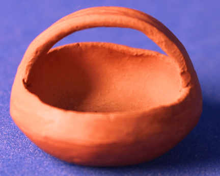 (image for) Terra cotta basket