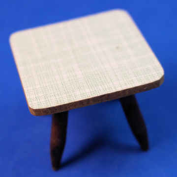 (image for) Side table - contemporary