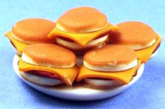 Cheeseburger platter - Click Image to Close