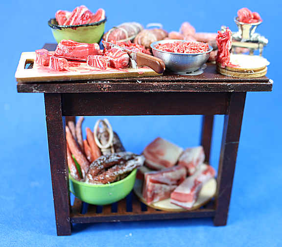 Sausage and salami preparation table (image for) Sausage and salami preparation table