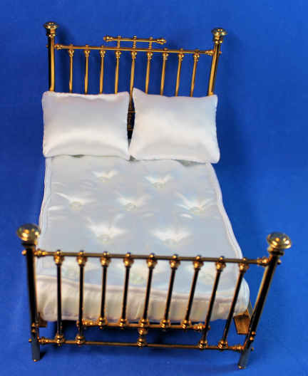 (image for) Brass bed double by Clare Bell