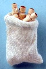 (image for) Clothes pins in hanging bag
