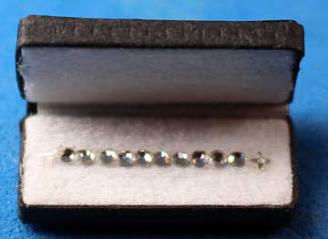Faux diamond bracelet in presentation box - Click Image to Close