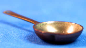 (image for) Copper skillet - small (1/2 scale?)