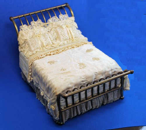(image for) Brass bed - double - antique brass