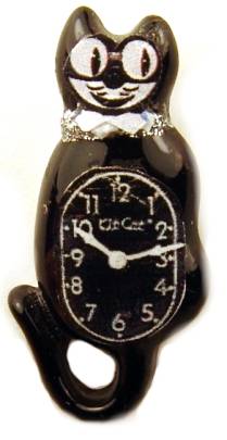 (image for) Googly eye cat kitchen clock