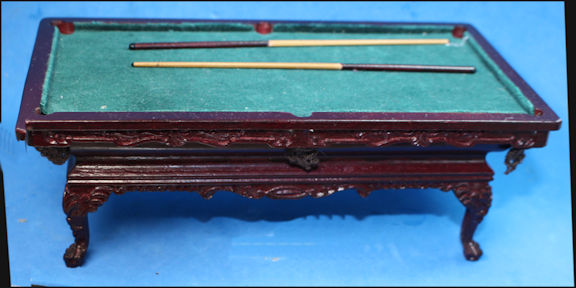 (image for) Pool table and 2 cue sticks