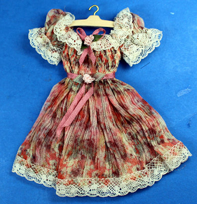 Lady's peasant style dress by Mzia Dsamia (image for) Lady's peasant style dress by Mzia Dsamia