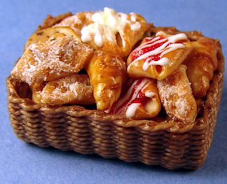 (image for) Pastries in basket