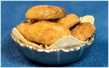 (image for) Basket of rolls