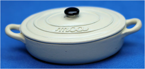 Oval casserole - lined lid- white - Click Image to Close