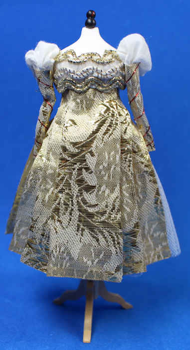 Elegant funky dress on mannequin - seafoam (image for) Elegant funky dress on mannequin - seafoam