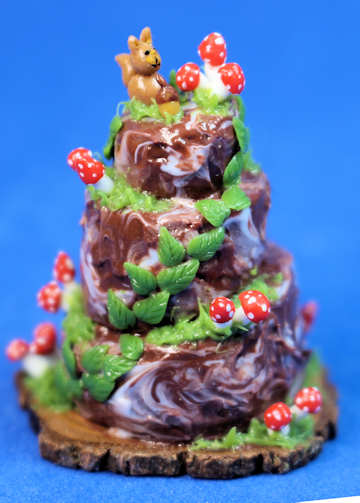 (image for) Woodland cake by Linda Cummings