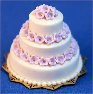 (image for) Tiered cake with roses