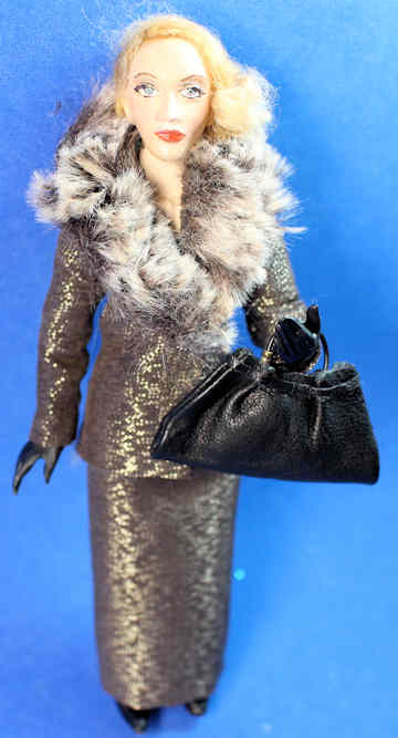 (image for) Doll - elegant woman