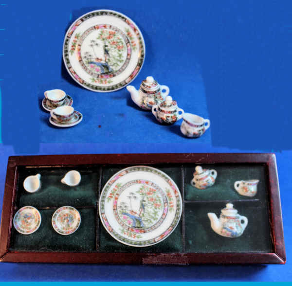 (image for) Tea set - Porcelain