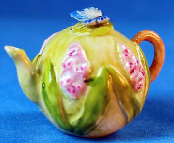 (image for) Teapot - butterfly