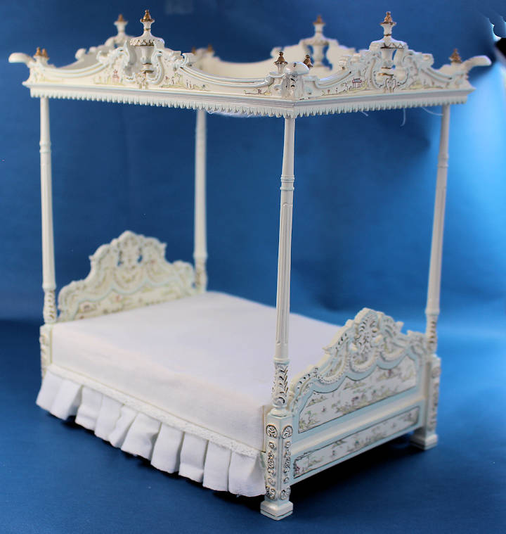 (image for) Canopy bed - Chinoiserie design - white background