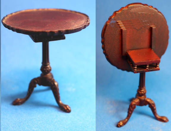 (image for) Tilt top table - pie crust