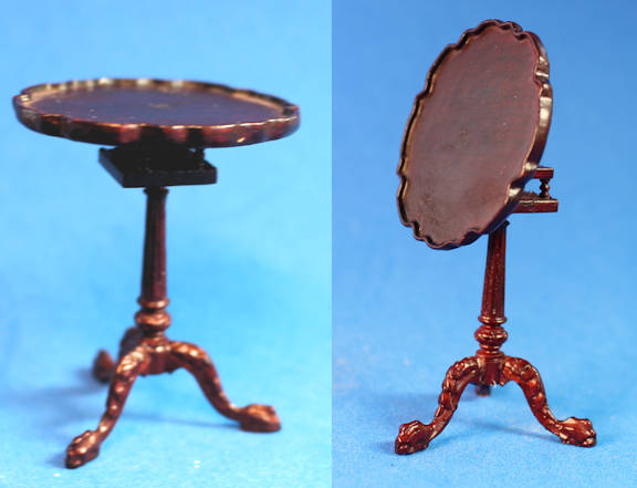 (image for) Tilt top table - pie crust