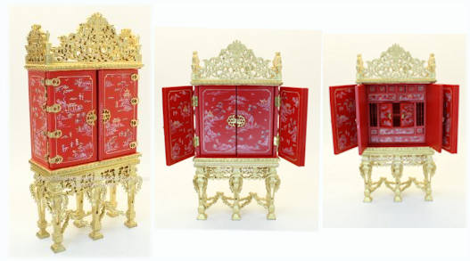 (image for) Grand estate cabinet - red chinoserie